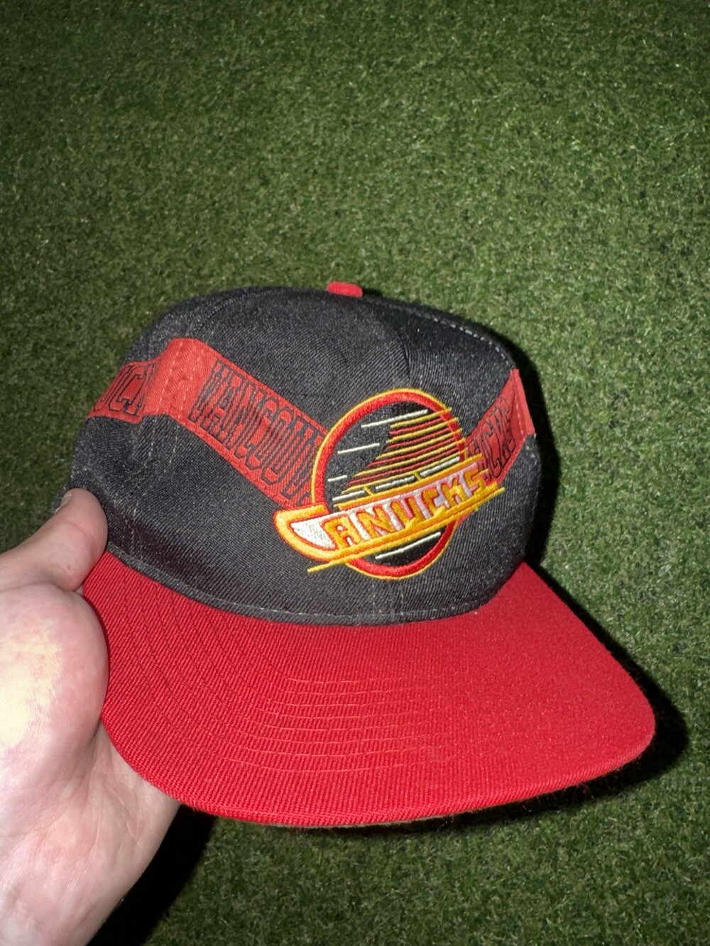 Vintage Canucks SnapBack The Game NHL